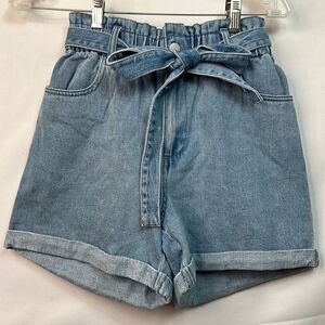 Vero Moda paper bag Denim shorts with belt. Size XS NWT